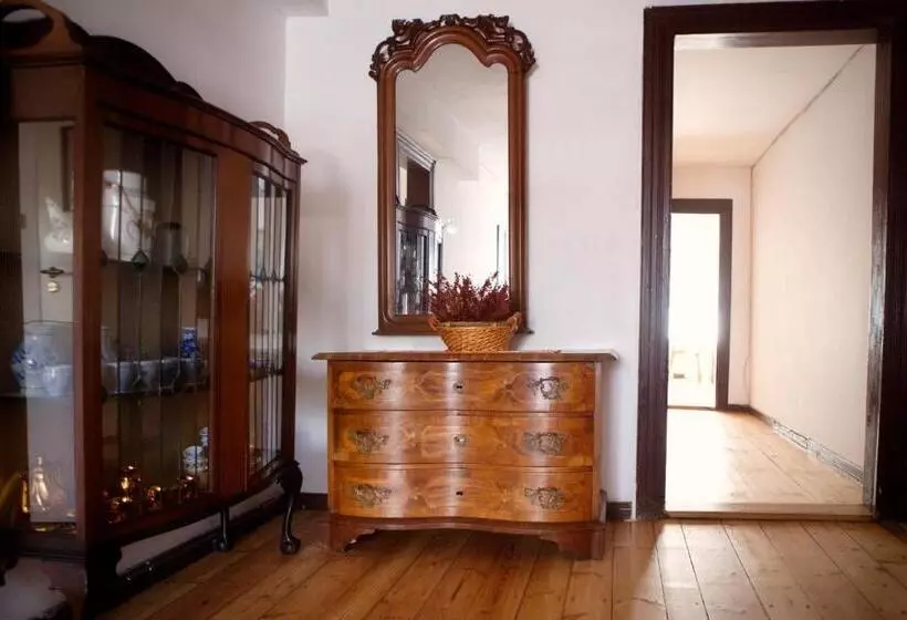 Aamiaismajoitus (B&B) Villa Navigator