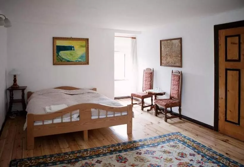 Aamiaismajoitus (B&B) Villa Navigator