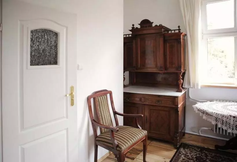 Aamiaismajoitus (B&B) Villa Navigator