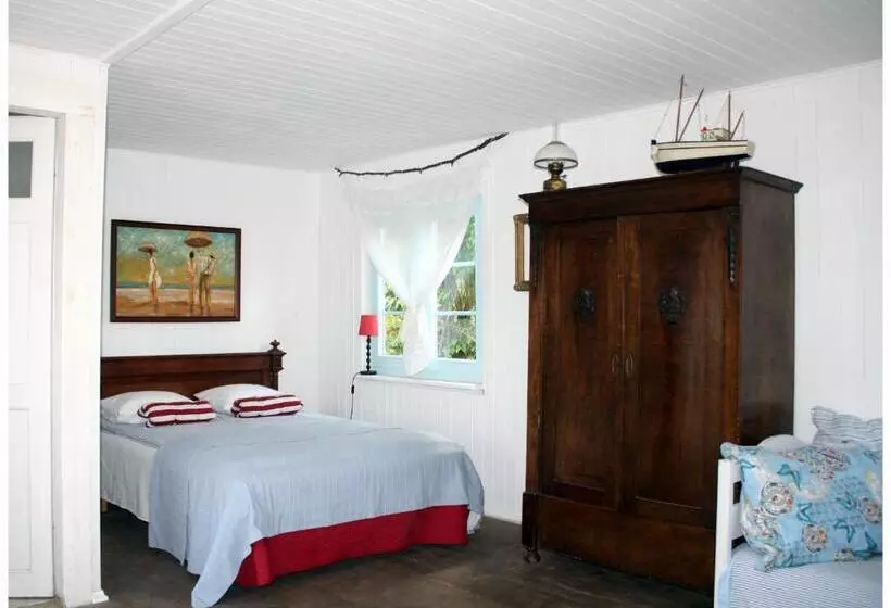 تختخواب و صبحانه Willa Ludwinia