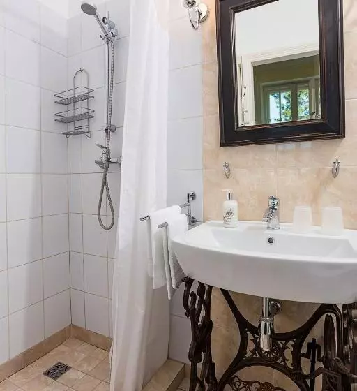 تختخواب و صبحانه Willa Ludwinia