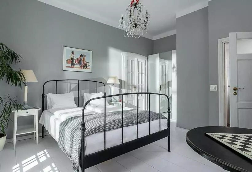 تختخواب و صبحانه Willa Ludwinia