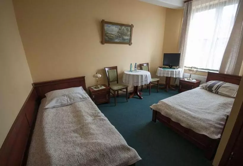 Hotelli Restauracja Pod Parowozem