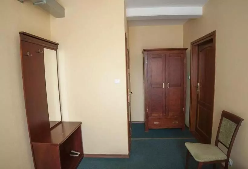 Hotelli Restauracja Pod Parowozem