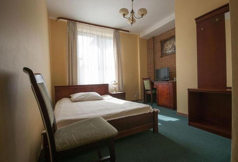 호텔 Restauracja Pod Parowozem