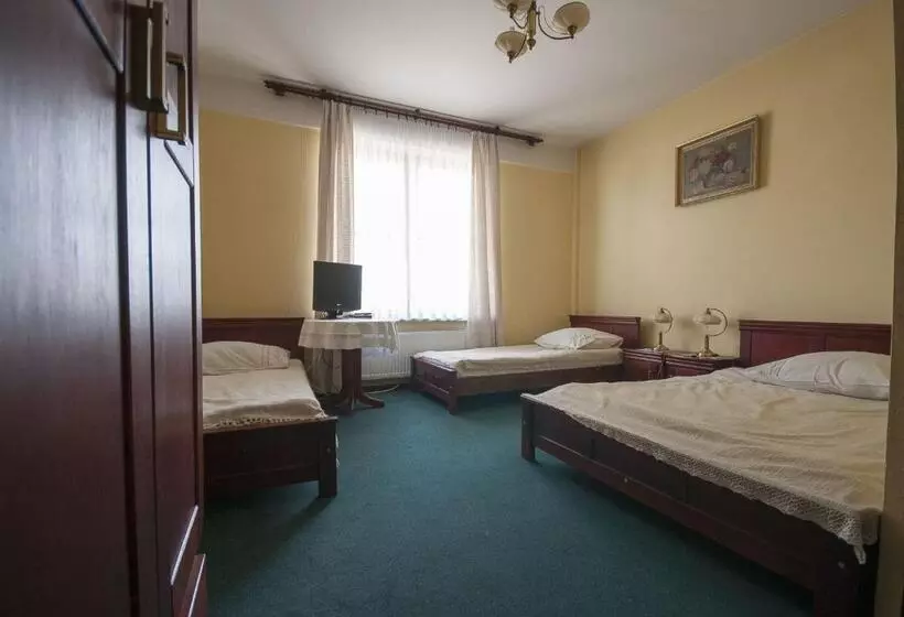 Hotelli Restauracja Pod Parowozem