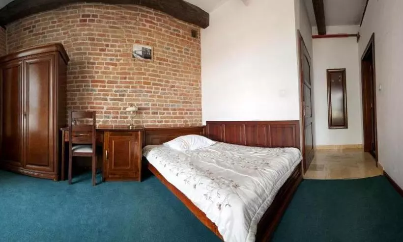 Hotelli Restauracja Pod Parowozem