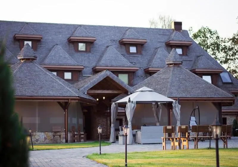 ホテル & Spa  Kasztel Uniejów