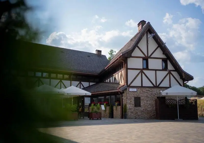 ホテル & Spa  Kasztel Uniejów