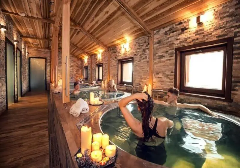 ホテル & Spa  Kasztel Uniejów