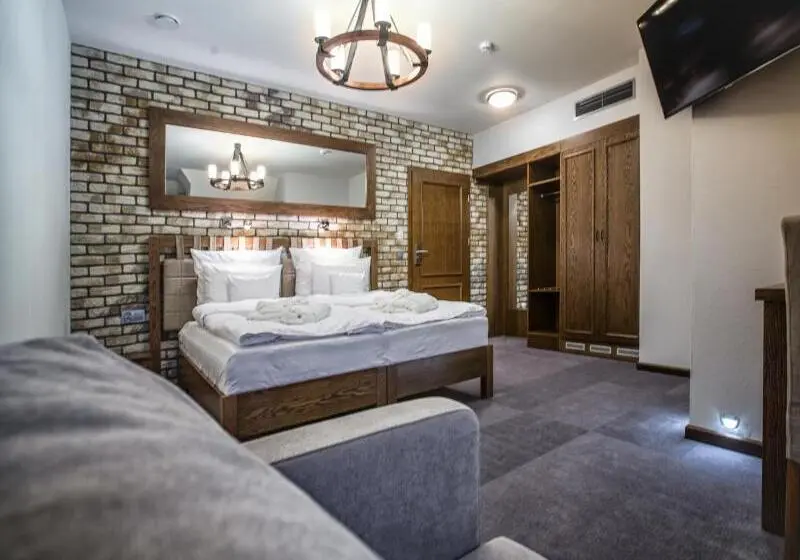 ホテル & Spa  Kasztel Uniejów