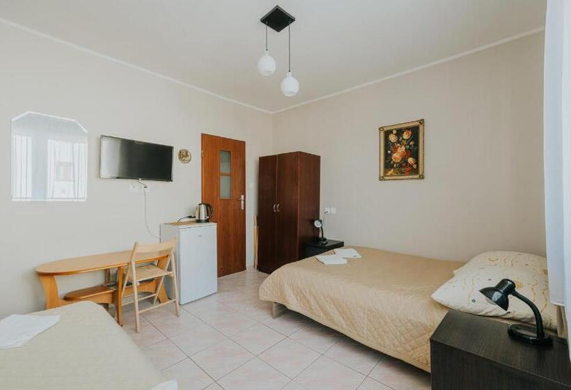 ペンション Willa Tina