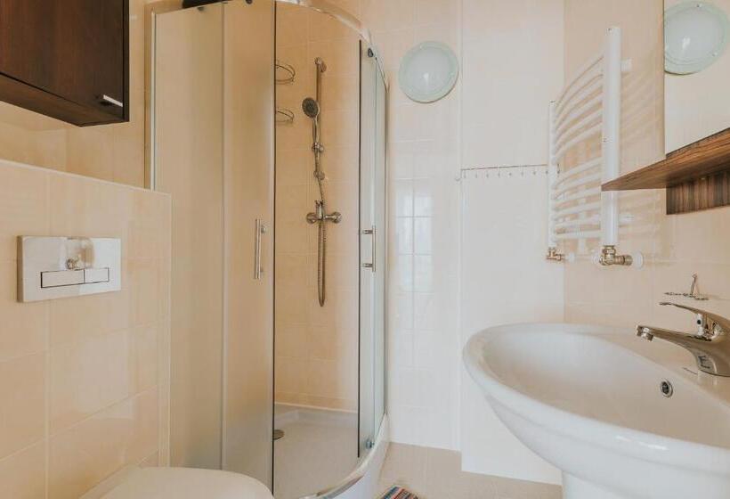 ペンション Willa Tina