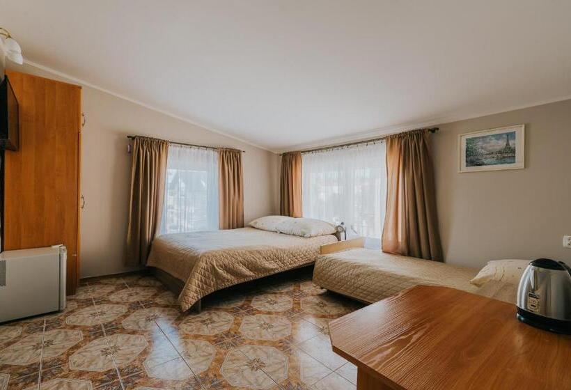 ペンション Willa Tina