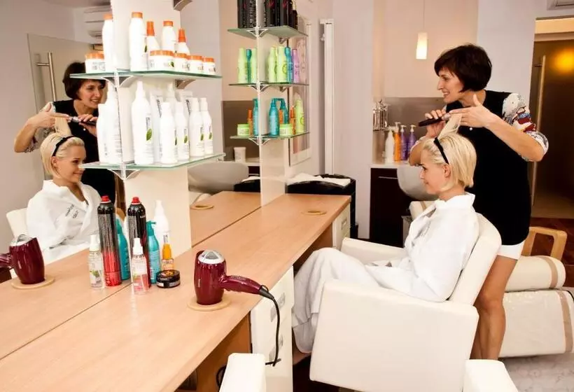 リゾートホテル Termy Pałacowe