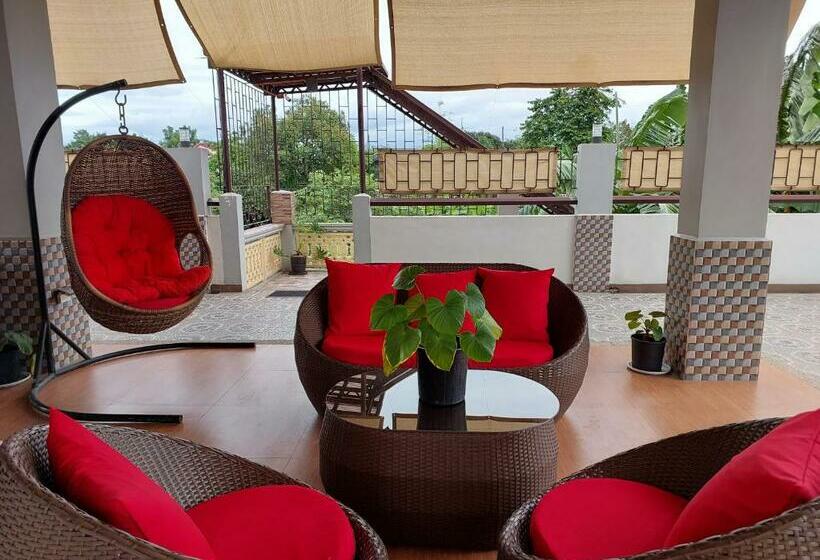 Общежитие Apartelle Near Philippine Arena