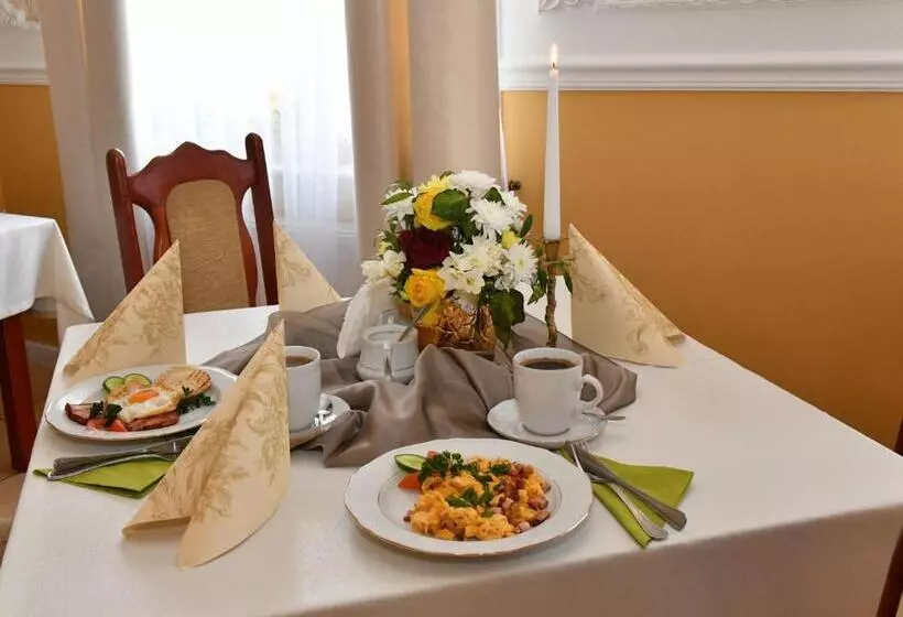 Aamiaismajoitus (B&B) Arkadia Radziejów