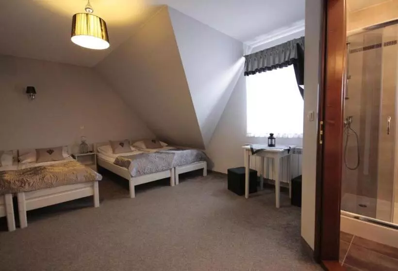 تختخواب و صبحانه Dom Wypoczynkowy U Czerników