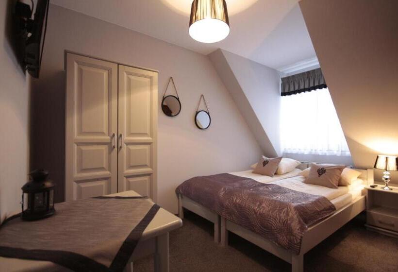 Aamiaismajoitus (B&B) Dom Wypoczynkowy U Czerników