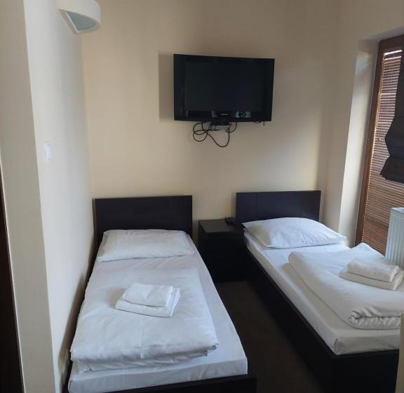 تختخواب و صبحانه Szara Willa