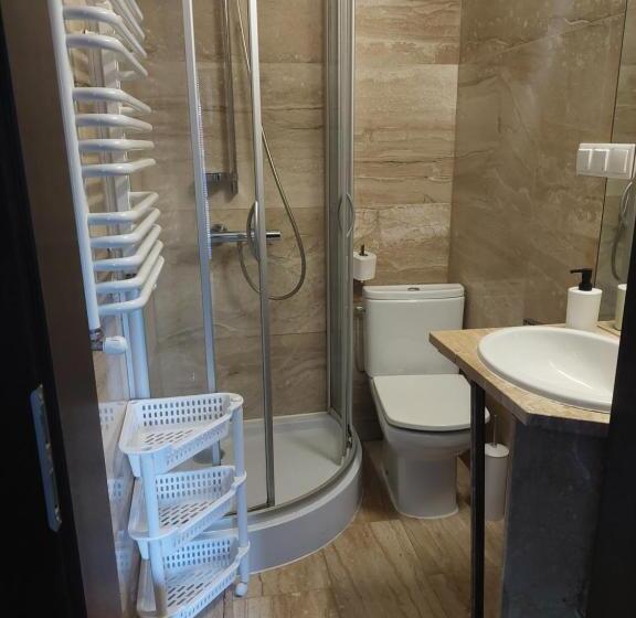 تختخواب و صبحانه Szara Willa