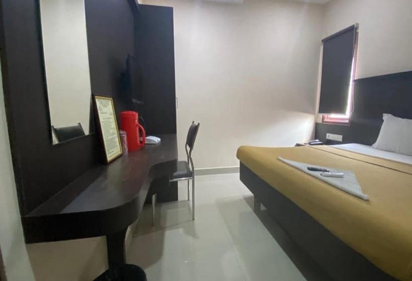 בית מלון כפרי Lebanon Inn