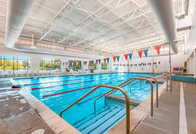 هتل Sea Colony  14001 Tall Pines