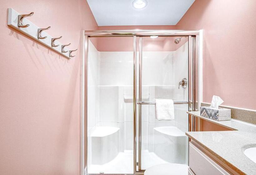 هتل Sea Colony  14001 Tall Pines