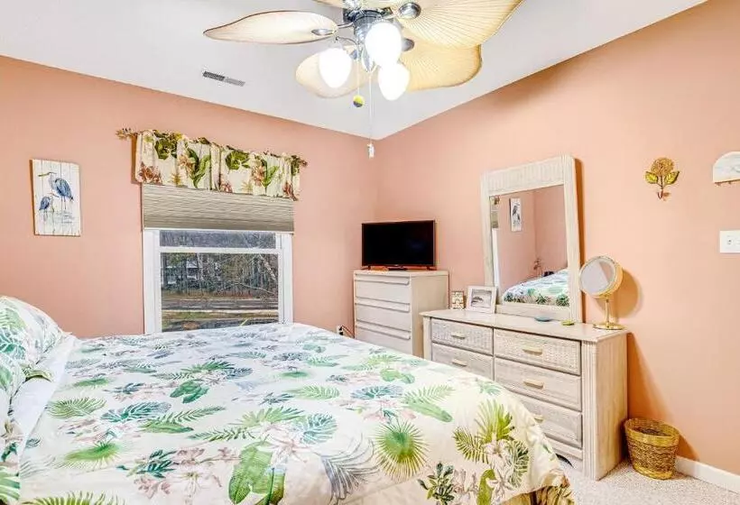 Hotelli Sea Colony  14001 Tall Pines