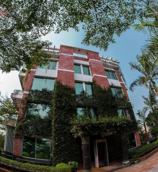 Shaira Garden Hotel & Resorts