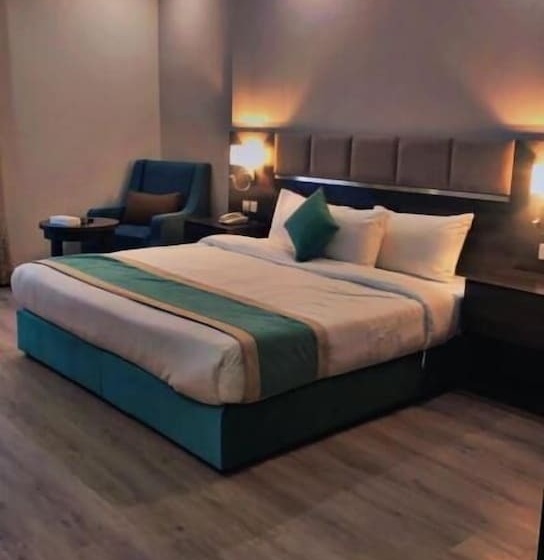 ホテル Tu Jardin Al Marwa