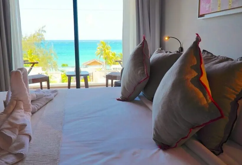 هتل Wonders Beach Boutique