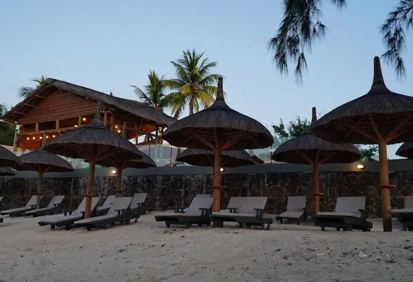 هتل Wonders Beach Boutique