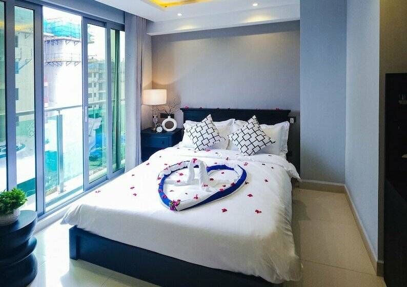 پانسیون Sunny Canopy