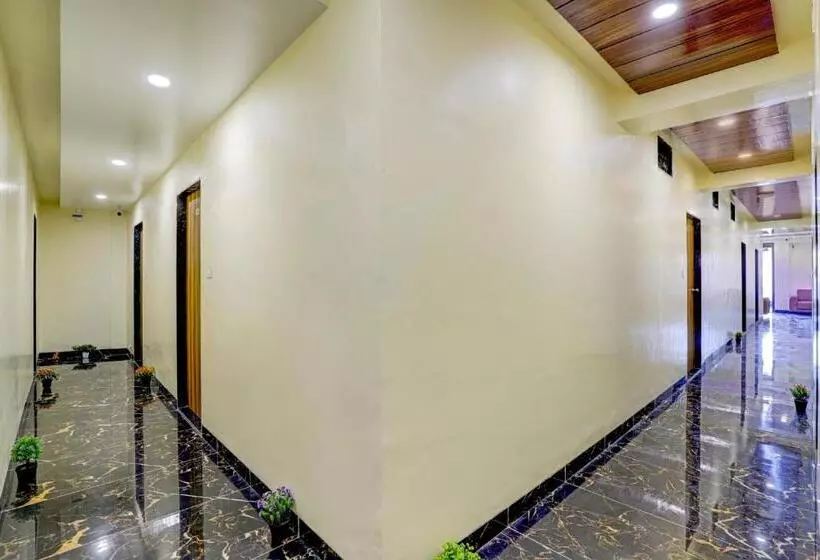 Flagship Hotel Royal Plus