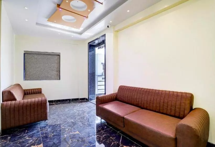 Flagship Hotel Royal Plus
