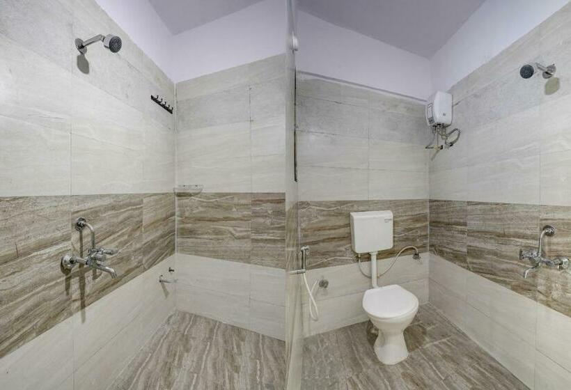 Hotel Collection O 808537 Auckland House