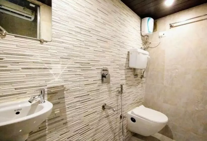 هتل Eros   Nr Airport T2