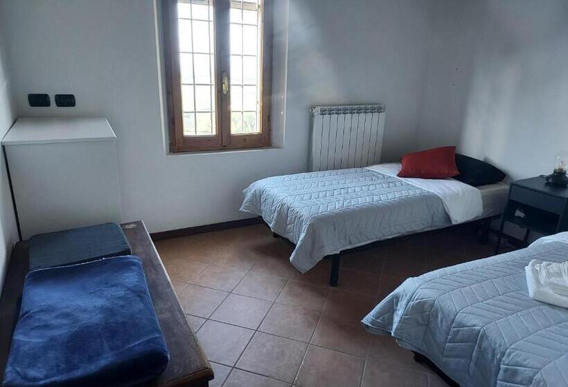 בית מלון כפרי Montebudello