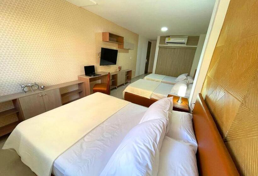 בית מלון כפרי Prado 72 Inn