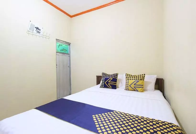 ホテル Spot On 92231 Penginapan Tanjung Alang Syariah