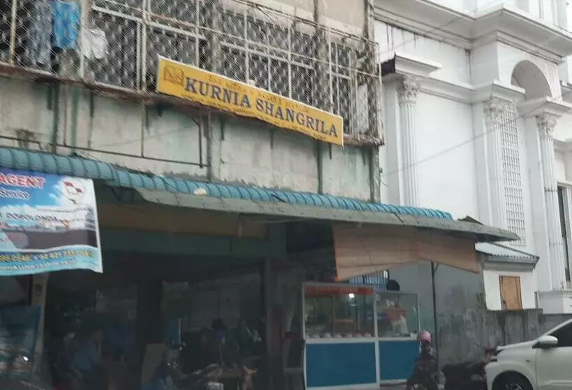 ホテル Spot On 92248 Kurnia Shangrila