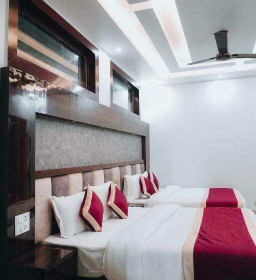 Отель The Vedant