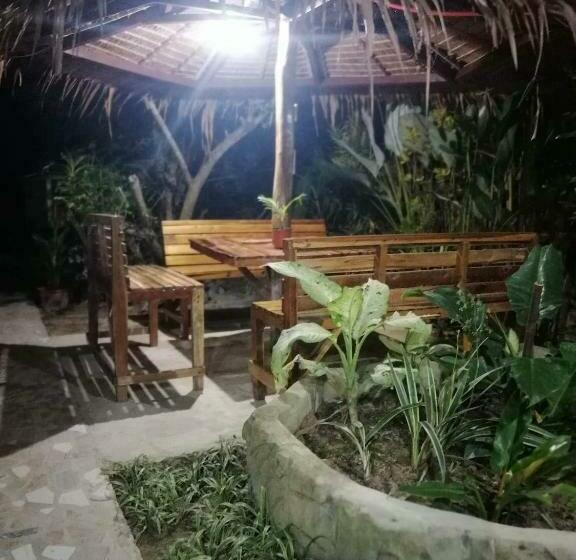 Majatalo Dhadas Place