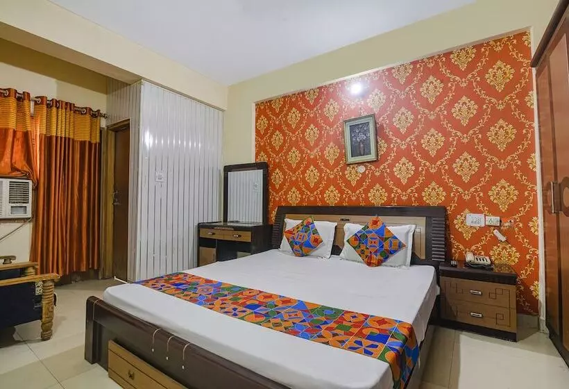 ペンション Fabhotel Maadhavam Residence