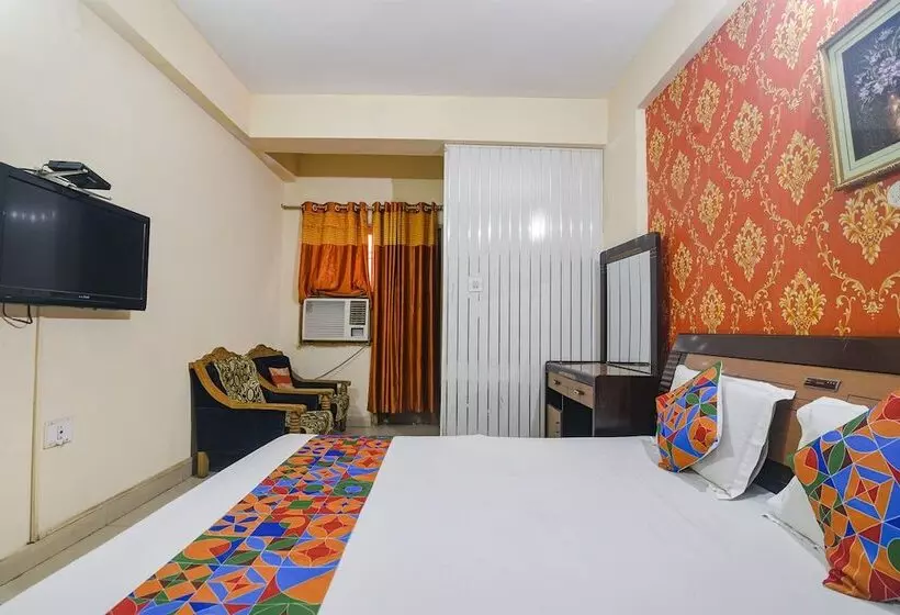 ペンション Fabhotel Maadhavam Residence