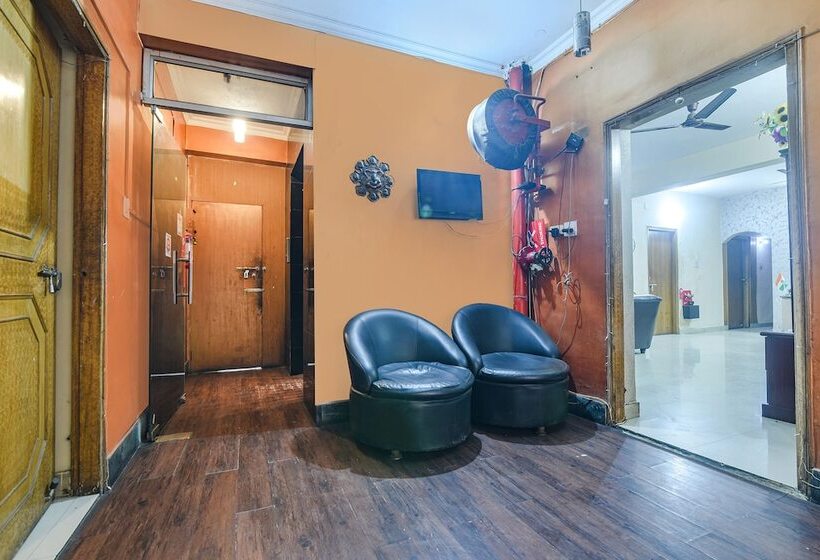 ペンション Fabhotel Maadhavam Residence