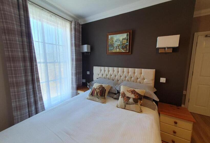 Пансион Midway Guest House