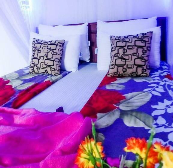 Pension Tea Pick View Ella