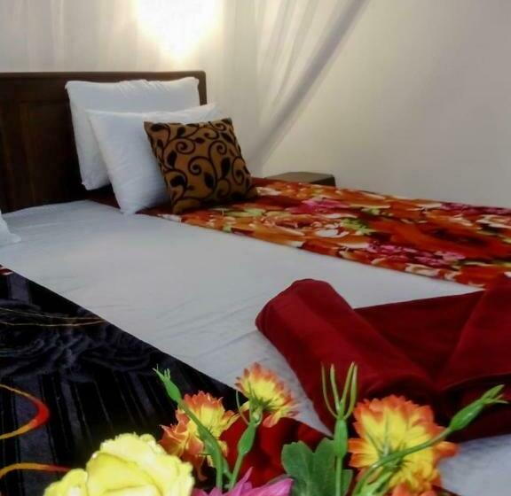 Pension Tea Pick View Ella